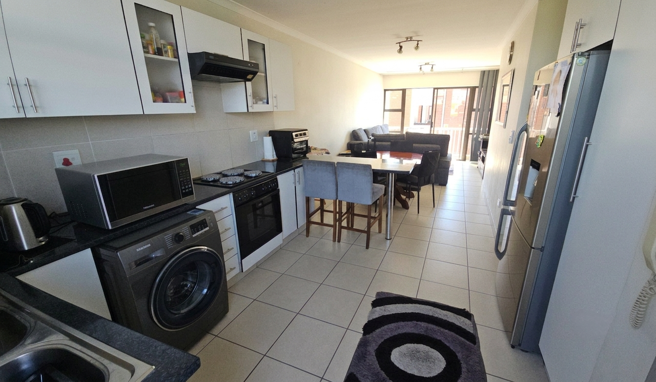 Open plan kitchen and dining area